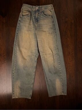 Urban Outfitters Relaxed Light Blue Washed Jeans